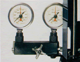Лабораторные манометры, цифровые дисплеи и термометры с циферблатом